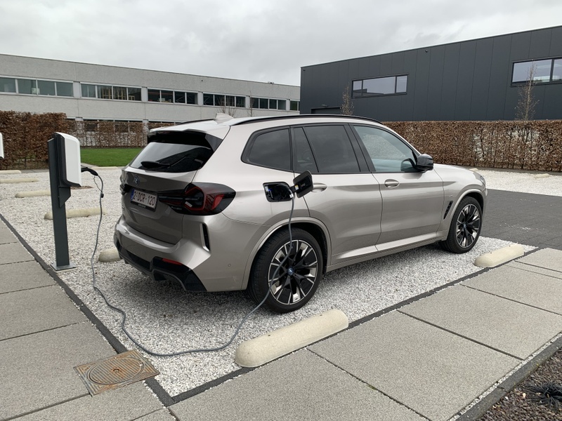 Afbeeldingslocatie: https://tweakers.net/i/rjBovVVD6xfaFwAqsVsnaKp5Ecs=/800x/filters:strip_icc():strip_exif()/f/image/abFXlcJ12Ar5QUhNzXnC7IhK.jpg?f=fotoalbum_large