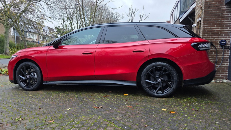 Afbeeldingslocatie: https://tweakers.net/i/rko9H-80s4FURLCwv3r_WgmHNCk=/800x/filters:strip_icc():strip_exif()/f/image/l2risBKc1OllKKbVSNXmyhdC.jpg?f=fotoalbum_large