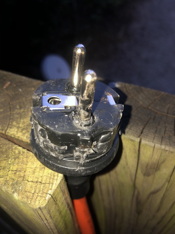 Afbeeldingslocatie: https://tweakers.net/i/rn0Yq03XKmKJSu49vgLDdQBIMak=/x800/filters:strip_icc():strip_exif()/f/image/kpYwL3BnxhUD6DOijBU5OgB0.jpg?f=fotoalbum_large