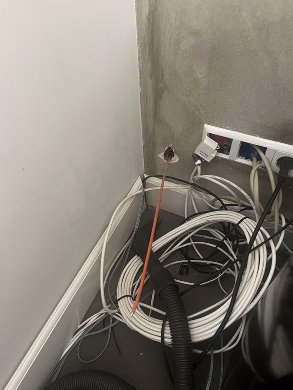 Afbeeldingslocatie: https://tweakers.net/i/rn2LiVZw9SfFl-c8zkWlz5f1bP4=/x800/filters:strip_icc():strip_exif()/f/image/flRAx6WpCsyE7eOeAcIAwKYe.jpg?f=fotoalbum_large