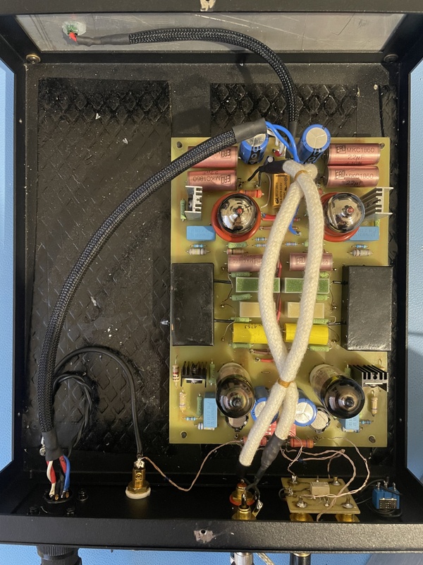 Afbeeldingslocatie: https://tweakers.net/i/rzr-iwC6YbkCWkE-sHDJwjvRTTs=/x800/filters:strip_icc():strip_exif()/f/image/temW7zAFPuQV2wdwbUSGcAF4.jpg?f=fotoalbum_large
