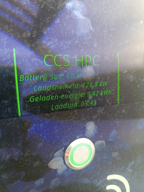 Afbeeldingslocatie: https://tweakers.net/i/s-izJD8K0EHMzo79OR24FyIAVn0=/x800/filters:strip_icc():strip_exif()/f/image/DjK0i8G7oqC6ZMdTgdkIh4b3.jpg?f=fotoalbum_large