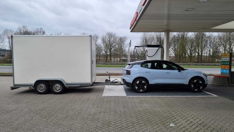 Afbeeldingslocatie: https://tweakers.net/i/s1f-U5CiThkVLN4jwR2PerDMeig=/800x/filters:strip_icc():strip_exif()/f/image/g7576ECmCDuArCGxkFM9d4jF.jpg?f=fotoalbum_large