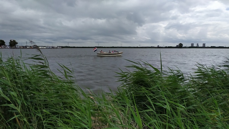 Afbeeldingslocatie: https://tweakers.net/i/s4eqDgqQ34inYnHJfuKHv08-rbA=/800x/filters:strip_icc():strip_exif()/f/image/X4EZmjDGQuGIG8sTJkPjx4sD.jpg?f=fotoalbum_large