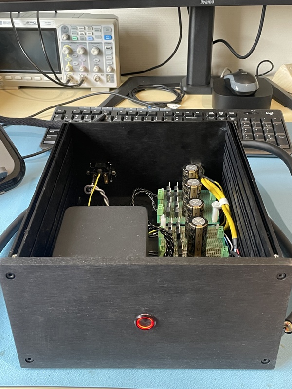 Afbeeldingslocatie: https://tweakers.net/i/s5gn6dCMSWKJApg63TQ280b1ET4=/x800/filters:strip_icc():strip_exif()/f/image/EaiBWBYhJAFRjN7RagrFj6dU.jpg?f=fotoalbum_large