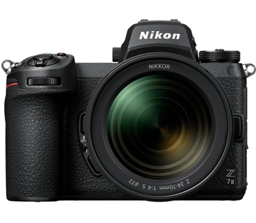 Nikon Z 7II + 24-70mm f/4 S + FTZ adapter Zwart