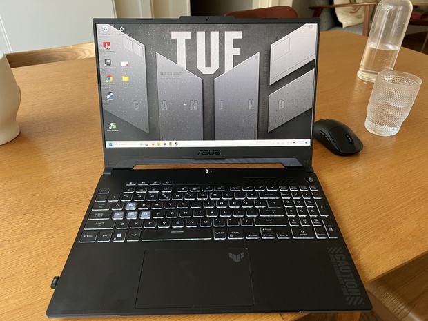 https://tweakers.net/i/s8akbIKhmQVYGpF-z05LhA35AJ4=/620x/filters:strip_icc():strip_exif()/m/93949/1Q5JAURhfbpNEara7MF6UpyWBNOg2i5BAwqOyLXIup2X0QChg1.jpeg?f=620xauto