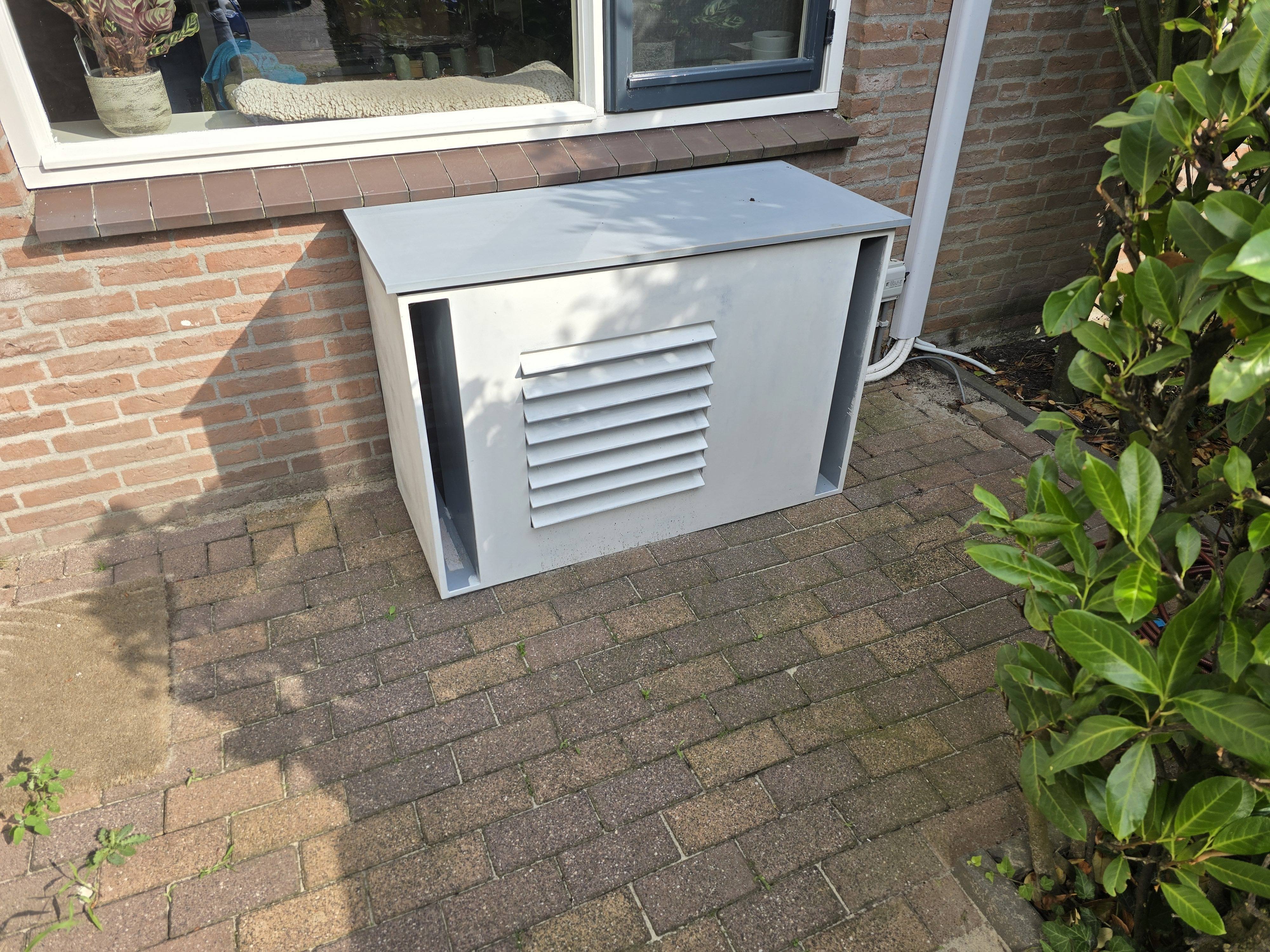 Afbeeldingslocatie: https://tweakers.net/i/sEVHY19jROm38gQkRGtFuEbsqw4=/fit-in/4920x3264/filters:max_bytes(3145728):no_upscale():strip_icc():strip_exif()/f/image/qi85E9JQ9jduww7gbcNksGDT.jpg?f=user_large