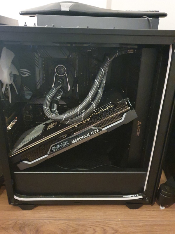 Afbeeldingslocatie: https://tweakers.net/i/sF1fMkFz1q1LLF3uIaTX3xYZjvM=/x800/filters:strip_icc():strip_exif()/f/image/o6vHaCPKop8LM4beU0j9YET7.jpg?f=fotoalbum_large