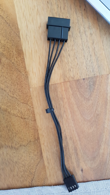 Afbeeldingslocatie: https://tweakers.net/i/sFdn1xdLE7-ydUbgtHzxziKOkX4=/x800/filters:strip_icc():strip_exif()/f/image/RwTMf1WCKIrwcD7MUmxPhWoP.jpg?f=fotoalbum_large