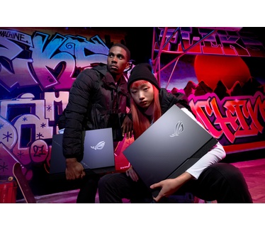 ASUS G713PI-HX130W