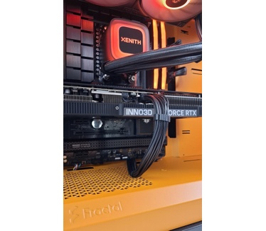 Xenith Essential Wij houden van Oranje limited edition - Ryzen 5 7500X3D Inno3D GeForce RTX 5070