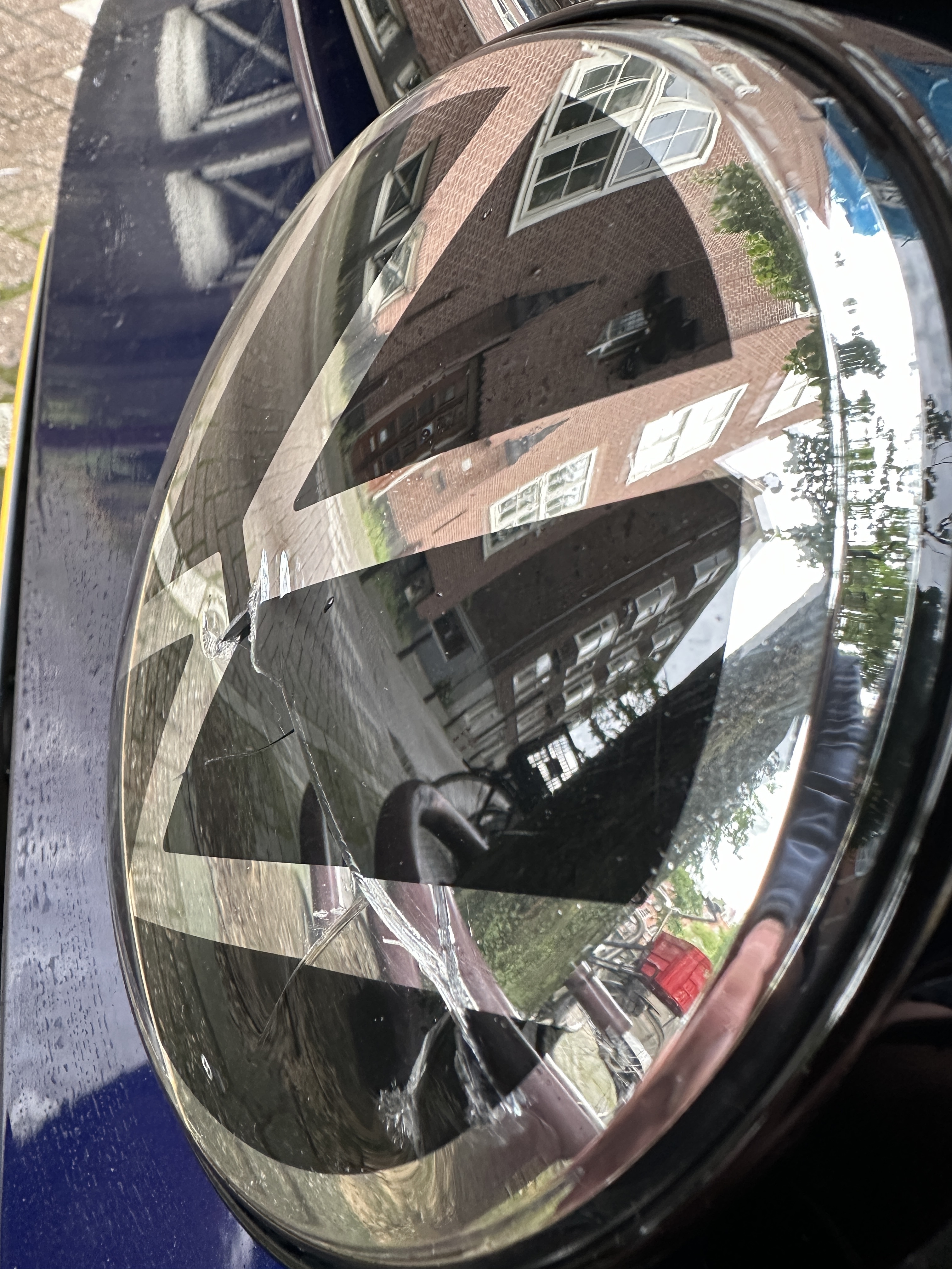 Afbeeldingslocatie: https://tweakers.net/i/sJqpXLiDeEYNBURIOf-BDkP4Pog=/full-fit-in/4920x3264/filters:max_bytes(3145728):no_upscale():strip_icc():fill(white):strip_exif()/f/image/Z9rpPdThiZ01TTf6clqVOed7.jpg?f=user_large