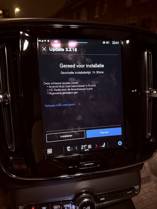 Afbeeldingslocatie: https://tweakers.net/i/sMWKkrpv2ARa-BFv9418AWIWmbQ=/x800/filters:strip_icc():strip_exif()/f/image/glm5Dqp8KnZ5sss73WSCTQUX.jpg?f=fotoalbum_large