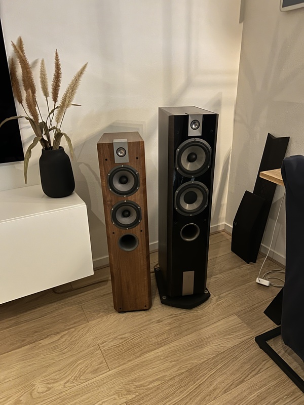 Afbeeldingslocatie: https://tweakers.net/i/sNBmAE2iteYsUD7-ip4UcMGa9Fg=/x800/filters:strip_icc():strip_exif()/f/image/qmima0AIS9f3fSPghTC1gpFz.jpg?f=fotoalbum_large