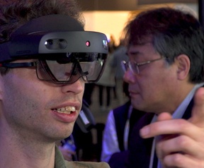 Microsoft HoloLens 2