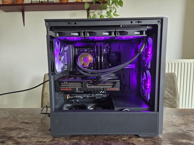 Afbeeldingslocatie: https://tweakers.net/i/sNqlIe-0y5gssiZKiKFMaSR3-mU=/620x/filters:strip_icc():strip_exif()/m/2271134/1W2ajnKGyTnfL3qXHyrAgWiDHbHJYbo5wLVv0GGntpjHsXxXvp.jpeg?f=620xauto