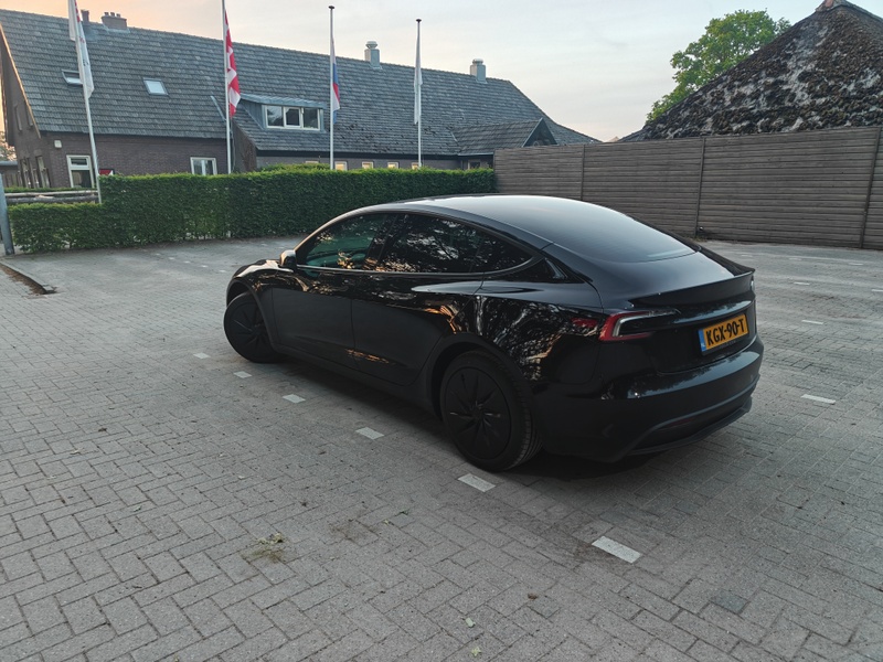 Afbeeldingslocatie: https://tweakers.net/i/sQm9-Ku_yqDOA3TcJ56ctRtxBGo=/800x/filters:strip_icc():strip_exif()/f/image/fc3w0POff9EEnHnKg9lFZwU9.jpg?f=fotoalbum_large