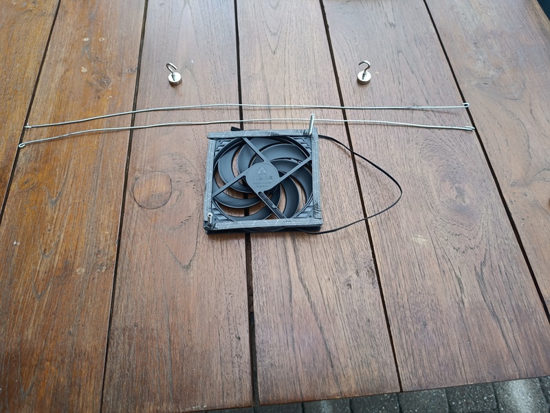 Afbeeldingslocatie: https://tweakers.net/i/sXYba4pYahUlen0Sj3P5UeciohE=/800x/filters:strip_icc():strip_exif()/f/image/vjIEAzi0sJKDQc0L4nLfBJlH.jpg?f=fotoalbum_large