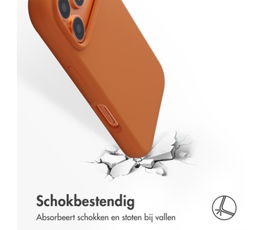 Accezz Liquid Silicone Backcover met MagSafe voor de Apple iPhone 18 Pro Max / 17 Pro Max - Oranje