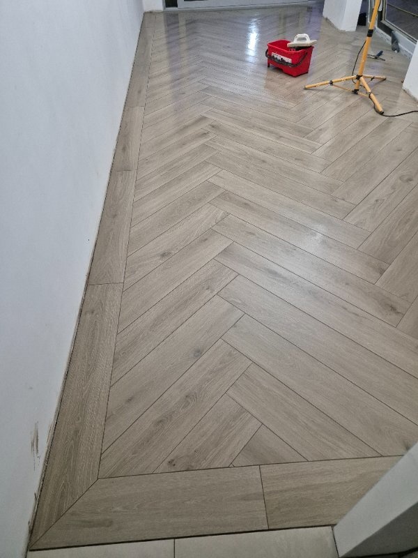 Afbeeldingslocatie: https://tweakers.net/i/s_kEi3ZZ2A2uBwoVWiptUDNyWmk=/fit-in/4920x3264/filters:max_bytes(3145728):no_upscale():strip_icc():strip_exif()/f/image/kp1KuEjvYj7Mj6fafcWw8NYC.jpg?f=user_large