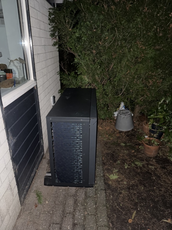 Afbeeldingslocatie: https://tweakers.net/i/sfOu1E3Sb0K930TQ8AETyQKaVdI=/x800/filters:strip_icc():strip_exif()/f/image/SvEULQcWJa5YzsdVE0IQ4vhy.jpg?f=fotoalbum_large