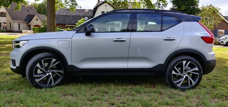 Afbeeldingslocatie: https://tweakers.net/i/sgCRjPYU6pODjaANaDFMBHQNLfY=/800x/filters:strip_icc():strip_exif()/f/image/jUL2jUJW6FEma6cVZdAFbvSW.jpg?f=fotoalbum_large