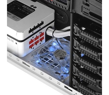 Thermaltake Overseer RX-I Snow Edition