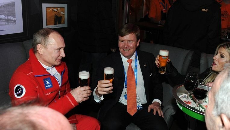 Afbeeldingslocatie: https://tweakers.net/i/shS503AiVPfPjldVYRa3zwRyLYE=/full-fit-in/4920x3264/filters:max_bytes(3145728):no_upscale():strip_icc():fill(white):strip_exif()/f/image/SGRDfopUkjAyc0LT9W483S00.jpg?f=user_large