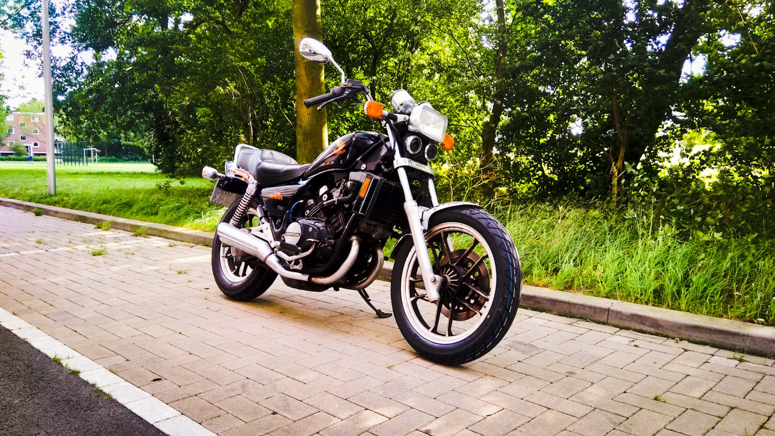 Afbeeldingslocatie: https://tweakers.net/i/sj1n59AcikTsoBEreKqdFzLwkN8=/full-fit-in/4920x3264/filters:max_bytes(3145728):no_upscale():strip_icc():fill(white):strip_exif()/f/image/B1rmWmz36nQtFpSJHLMCIugC.jpg?f=user_large