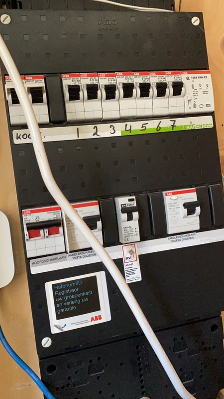 Afbeeldingslocatie: https://tweakers.net/i/sm6PaYbh2-AUA6K3sMP50H4YW68=/x800/filters:strip_icc():strip_exif()/f/image/pfP9A5oAag8syR9f9o7WOihG.jpg?f=fotoalbum_large