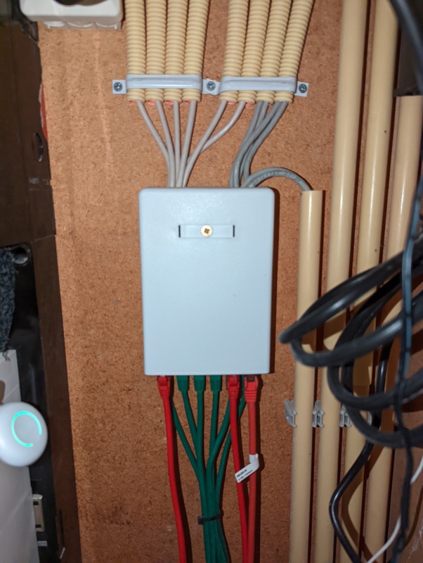 Afbeeldingslocatie: https://tweakers.net/i/suVbd1oEEOGXf-4Ou0Tbxvme5DQ=/x800/filters:strip_icc():strip_exif()/f/image/4Gq5tfGLfUva95eBlL8gHufH.jpg?f=fotoalbum_large