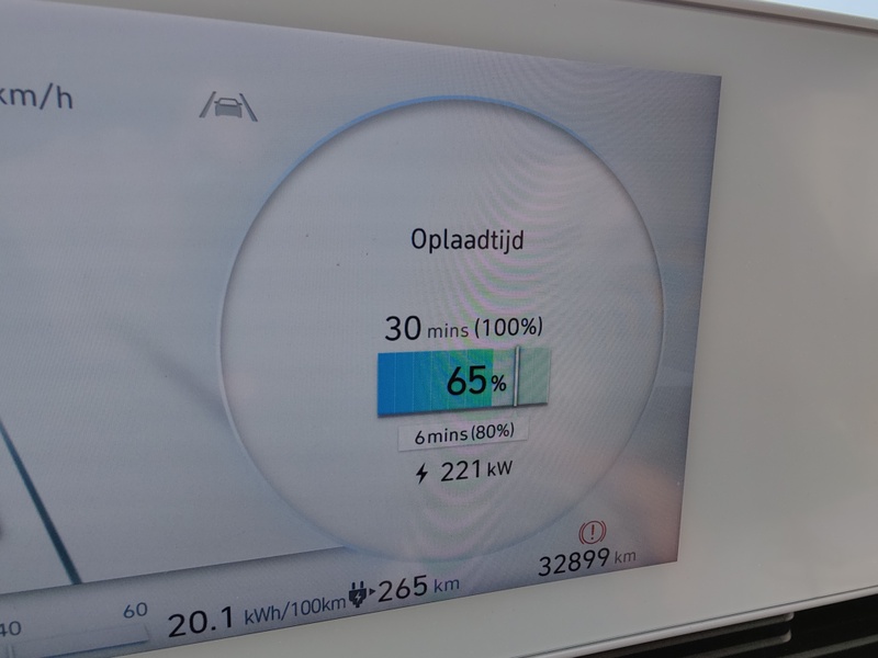 Afbeeldingslocatie: https://tweakers.net/i/sxyidlO9rXtsqjXlgaAc5FFpflg=/800x/filters:strip_icc():strip_exif()/f/image/oIh8UDga3SIEF2YQPBolUhcy.jpg?f=fotoalbum_large