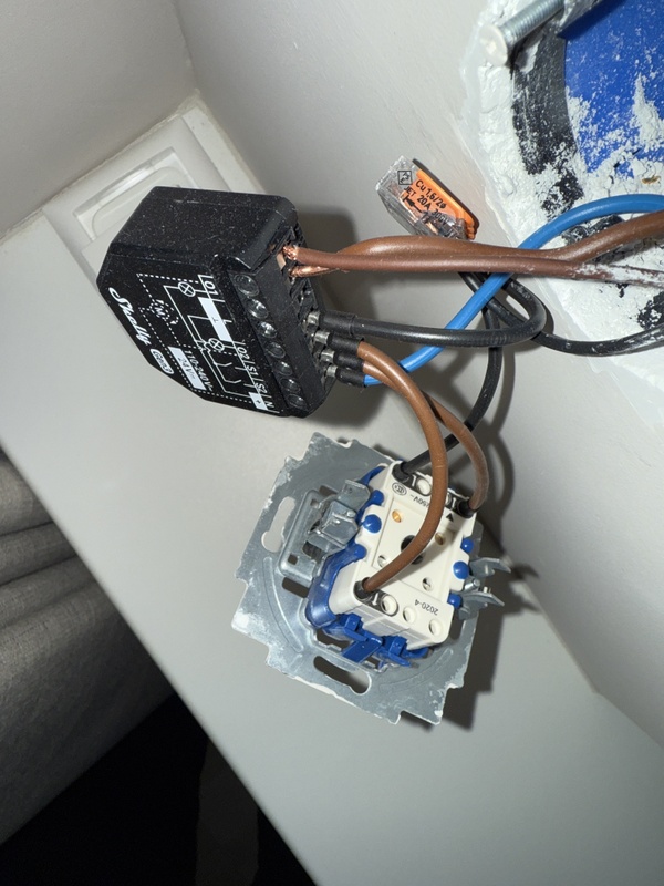 Afbeeldingslocatie: https://tweakers.net/i/sygpxKJt4aAWvmgQii0l_VsW7eU=/x800/filters:strip_icc():strip_exif()/f/image/JUizfeNAFHv87srXyBqQW6Jo.jpg?f=fotoalbum_large