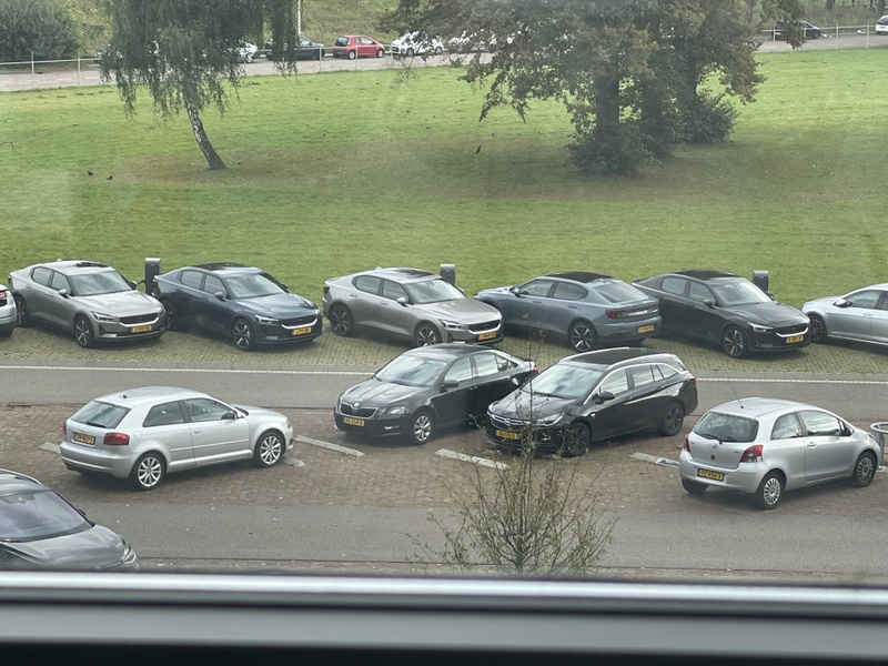 Afbeeldingslocatie: https://tweakers.net/i/szxY79AuFh--SwvG6aUq_2RJRQs=/800x/filters:strip_icc():strip_exif()/f/image/5661ngUgB8Dz1CnhyxMNnKTi.jpg?f=fotoalbum_large