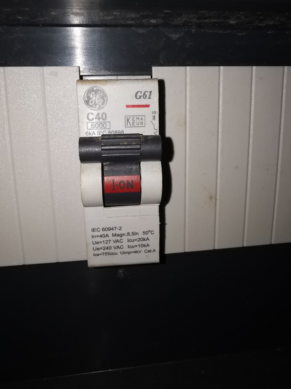 Afbeeldingslocatie: https://tweakers.net/i/t4x_XJd9K2ssnL0l71Ea1cjtcMo=/x800/filters:strip_icc():strip_exif()/f/image/wOaCgs1axdwzPFY6LToVOpev.jpg?f=fotoalbum_large