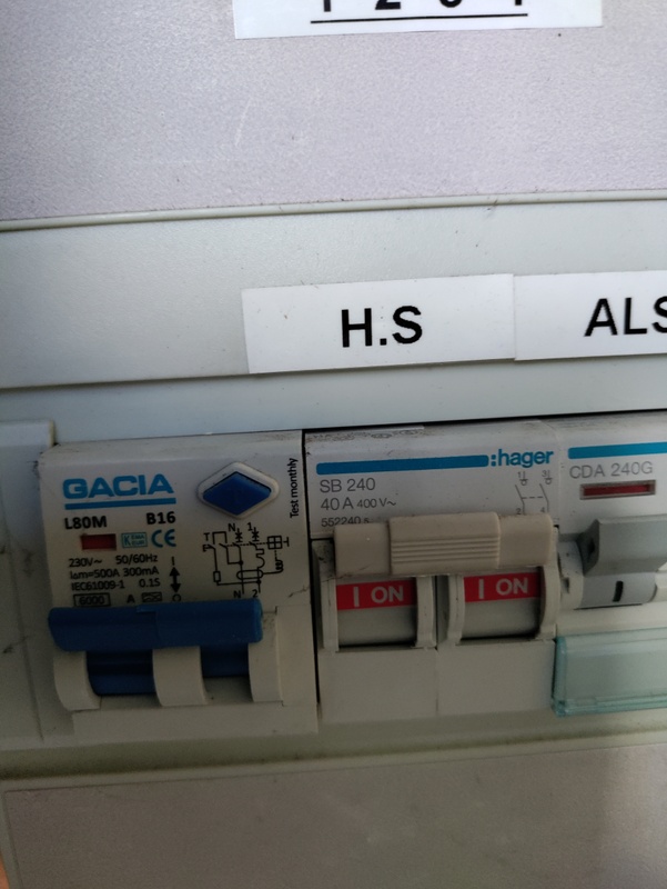 Afbeeldingslocatie: https://tweakers.net/i/t6zN1uC6yb7Rb9kJAln68yv3ErM=/x800/filters:strip_icc():strip_exif()/f/image/QxV5UtTtIYlyXICJZeCyT6Rx.jpg?f=fotoalbum_large