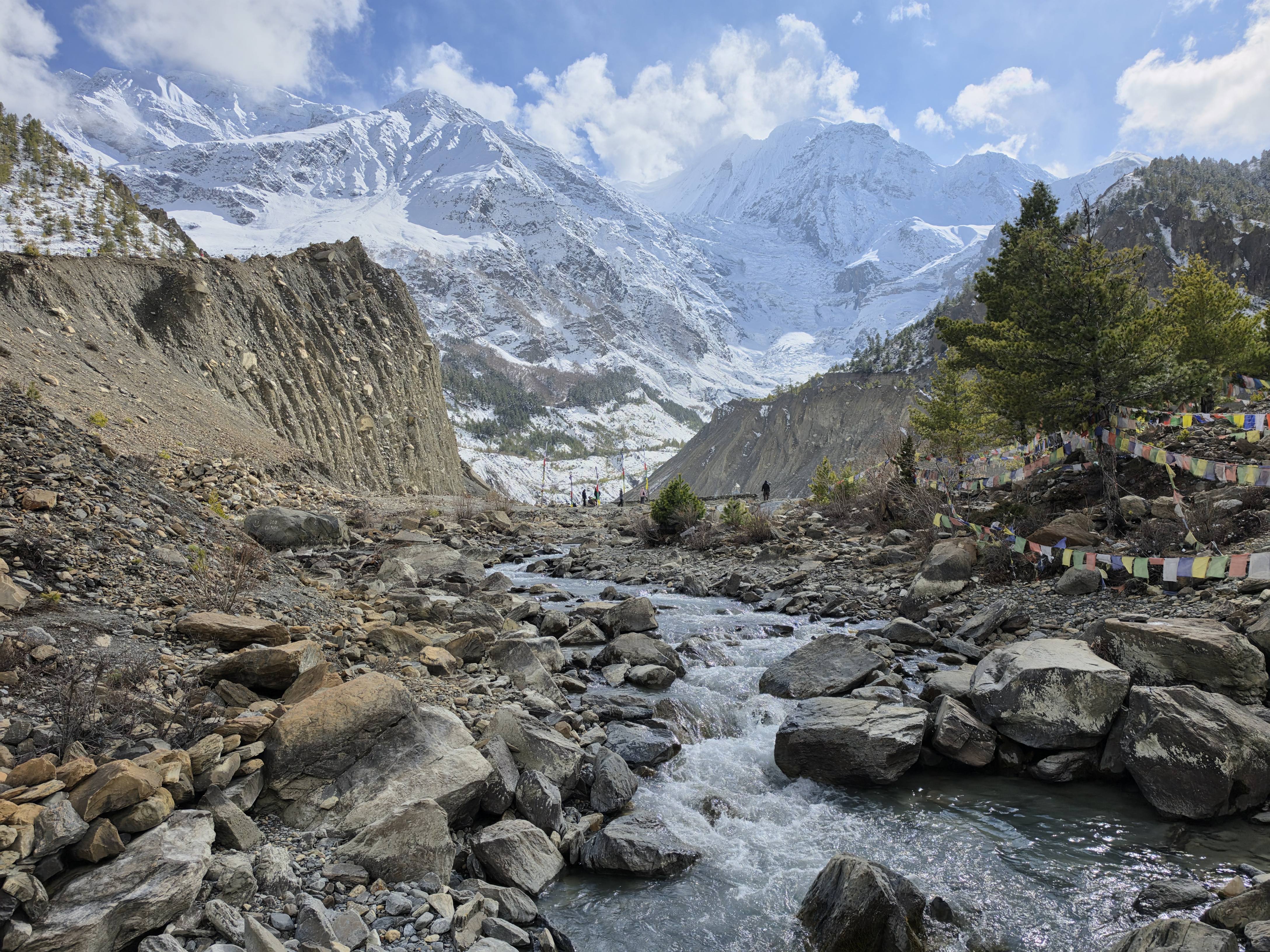 Afbeeldingslocatie: https://tweakers.net/i/t73xBzEbrNkvJm2FCwHOWlV8RFk=/fit-in/4920x3264/filters:max_bytes(3145728):no_upscale():strip_icc():strip_exif()/f/image/fOG4mzXje3BR55qj298bPOKC.jpg?f=user_large