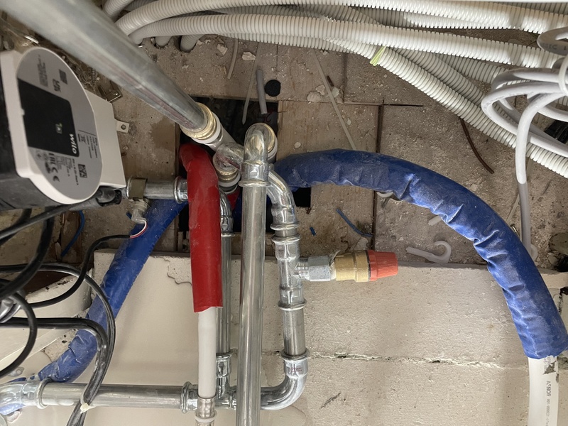 Afbeeldingslocatie: https://tweakers.net/i/t7V1RphLMtmD_OU0DUOkZXvKDZo=/800x/filters:strip_icc():strip_exif()/f/image/89ir3XVyGWwLYjaFjm6iooCA.jpg?f=fotoalbum_large