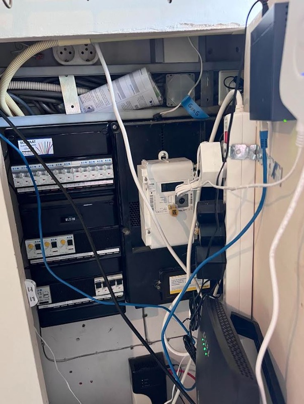 Afbeeldingslocatie: https://tweakers.net/i/tJm5qQFqdM8lfv_5kgWC7xxKoKY=/x800/filters:strip_icc():strip_exif()/f/image/CeSjuIYjfMBeIM7p15W0DIxr.jpg?f=fotoalbum_large