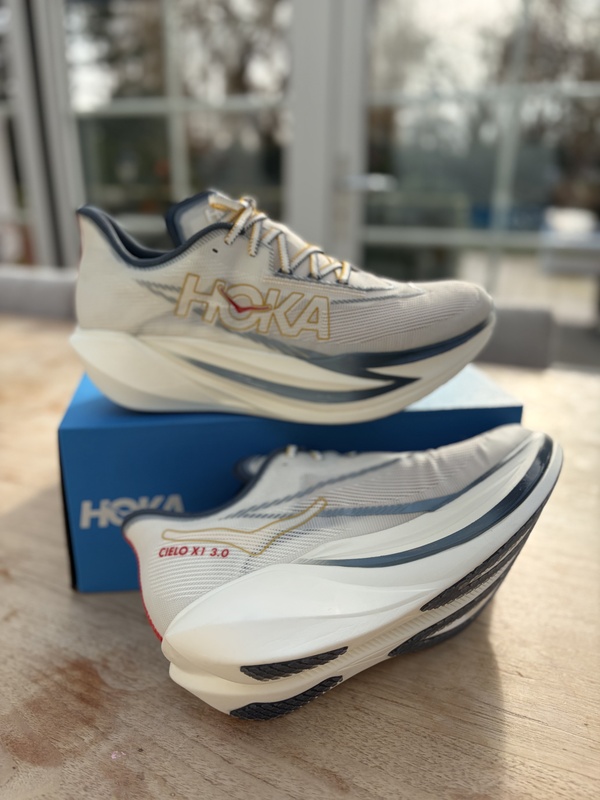 Afbeeldingslocatie: https://tweakers.net/i/tKoewPGJ0t9RJ2-TTLYwLL2A1sY=/x800/filters:strip_icc():strip_exif()/f/image/o5AVGwsEDUAFUdXpwh7YZK2n.jpg?f=fotoalbum_large