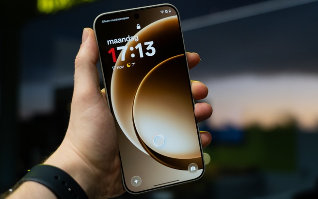 De sonische vingerafdrukscanner van de OnePlus 15.