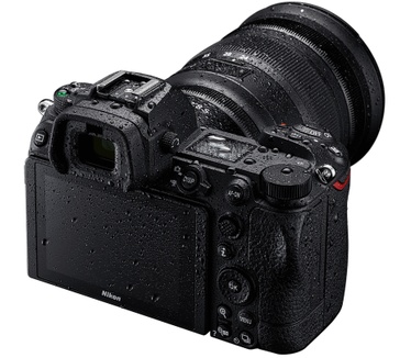 Nikon Z 7II + 24-70mm f/4 S + FTZ adapter Zwart