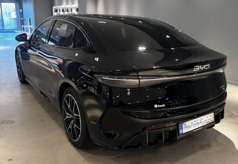 Afbeeldingslocatie: https://tweakers.net/i/tStRH1xnIuxchb6llF88XitQsMM=/800x/filters:strip_icc():strip_exif()/f/image/f87Iaw4XR3iA8v2cfgWLnXgn.jpg?f=fotoalbum_large