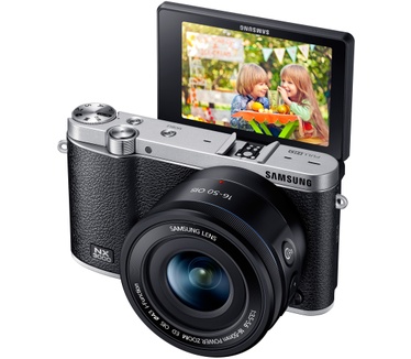 Samsung NX3000 + 16-50mm F3.5-5.6 Power Zoom + 50-200mm F4-5.6 ED OIS III + Flitser Zwart
