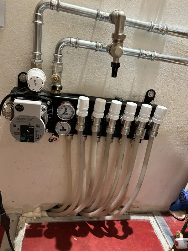 Afbeeldingslocatie: https://tweakers.net/i/tbaowLdnKkOanDevWQaNg2iR4Os=/x800/filters:strip_icc():strip_exif()/f/image/gRJDysO3kaRETael9NkHFGPJ.jpg?f=fotoalbum_large