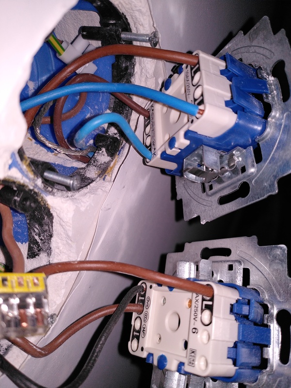 Afbeeldingslocatie: https://tweakers.net/i/tetrwJtOY1QY0MRP_FCJwAoytdc=/x800/filters:strip_icc():strip_exif()/f/image/J9dXEiLKVkjR1H2nQyJ8OKFD.jpg?f=fotoalbum_large