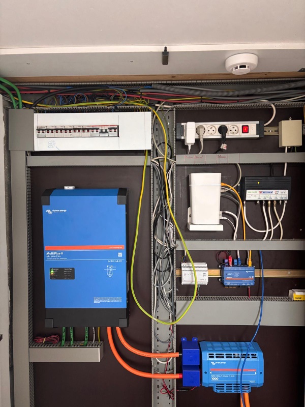 Afbeeldingslocatie: https://tweakers.net/i/tg-lGhRMZssRcNf1kTyRF6DOAus=/x800/filters:strip_icc():strip_exif()/f/image/7fCBVQGzVSeQUOGdq06w3glW.jpg?f=fotoalbum_large