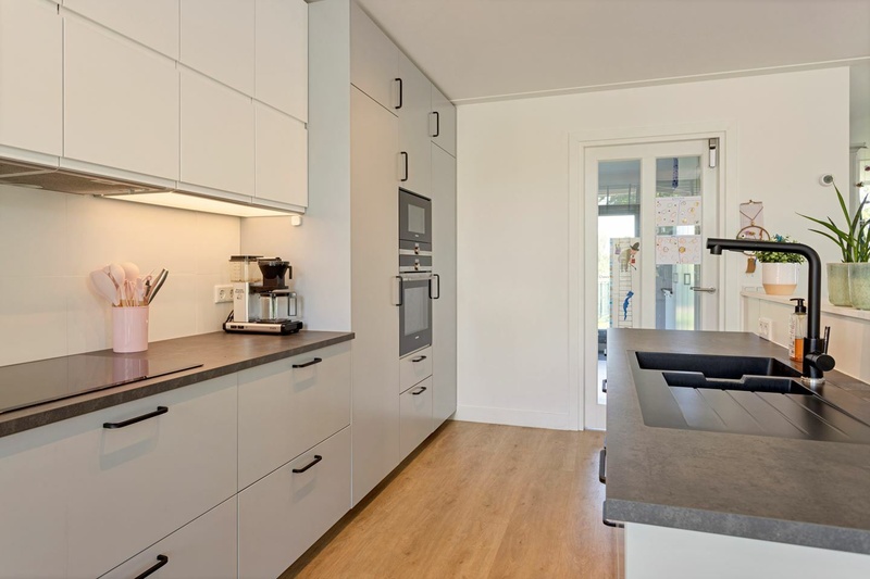 Afbeeldingslocatie: https://tweakers.net/i/tgEs1VRjPWqYN8ukczHQk-oIBHs=/800x/filters:strip_icc():strip_exif()/f/image/e1aMpPd0LkUjkAvacSEpar5N.jpg?f=fotoalbum_large