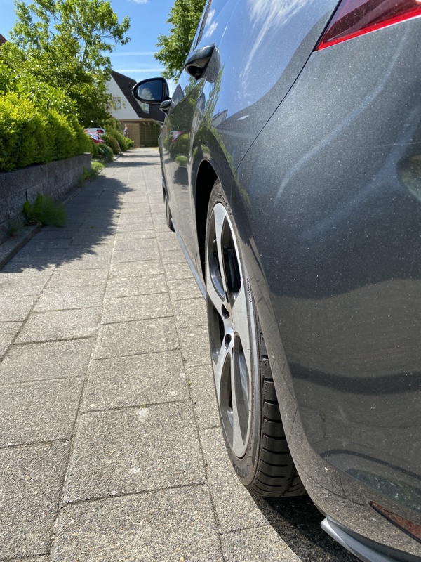 Afbeeldingslocatie: https://tweakers.net/i/tj45TiBQG0byW0ICtWNs4YCUlRk=/x800/filters:strip_icc():strip_exif()/f/image/k932bgmP3OdVi1YZ2aoTpYh5.jpg?f=fotoalbum_large